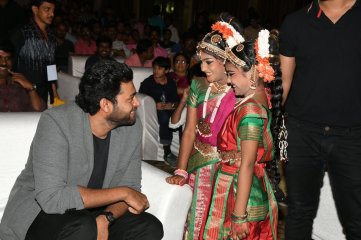 Mister Movie Pre Release Function